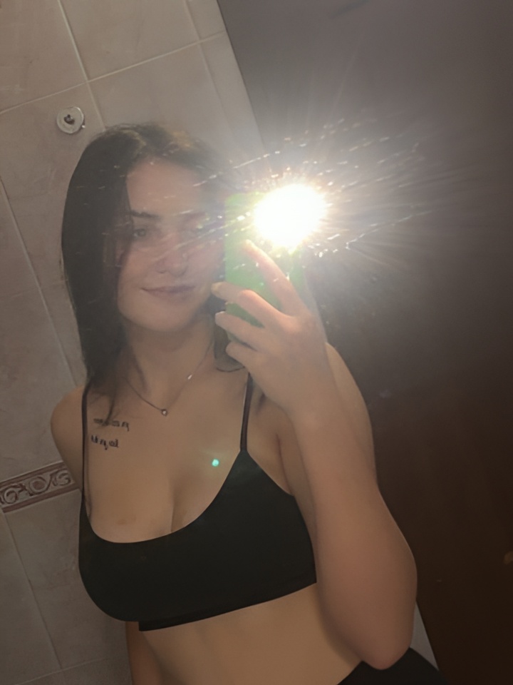 Богдана привлекательная девушка из Елизово цена от 4000 руб