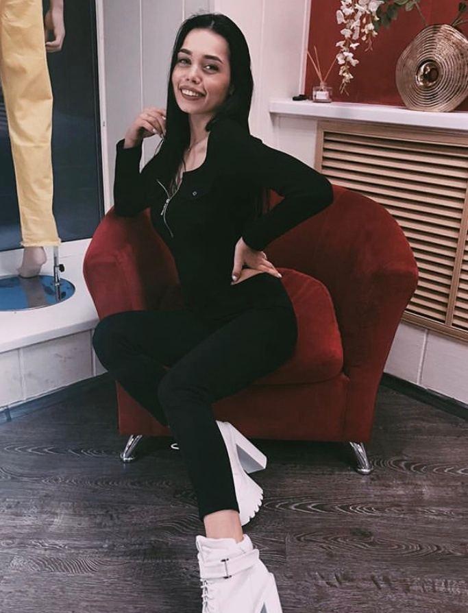 🎥 Оксана привлекательная девушка из Елизово цена от 5000 руб