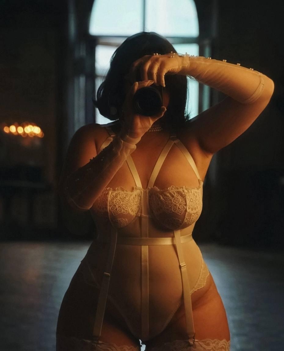 Галина привлекательная девушка из Елизово цена от 7000 руб