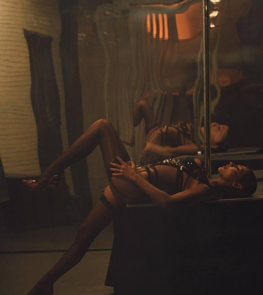 Соня привлекательная девушка из Елизово цена от 10000 руб